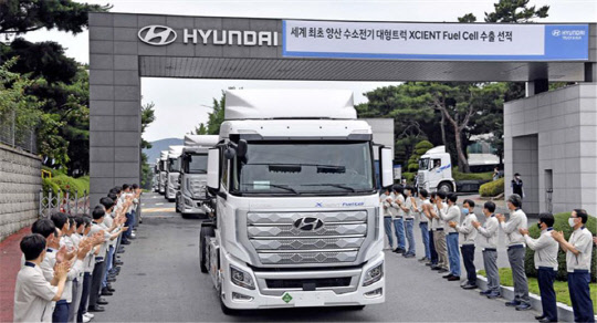 현대차의 '수소전기 대형트럭 세계 최초 양산'  출처=현대차